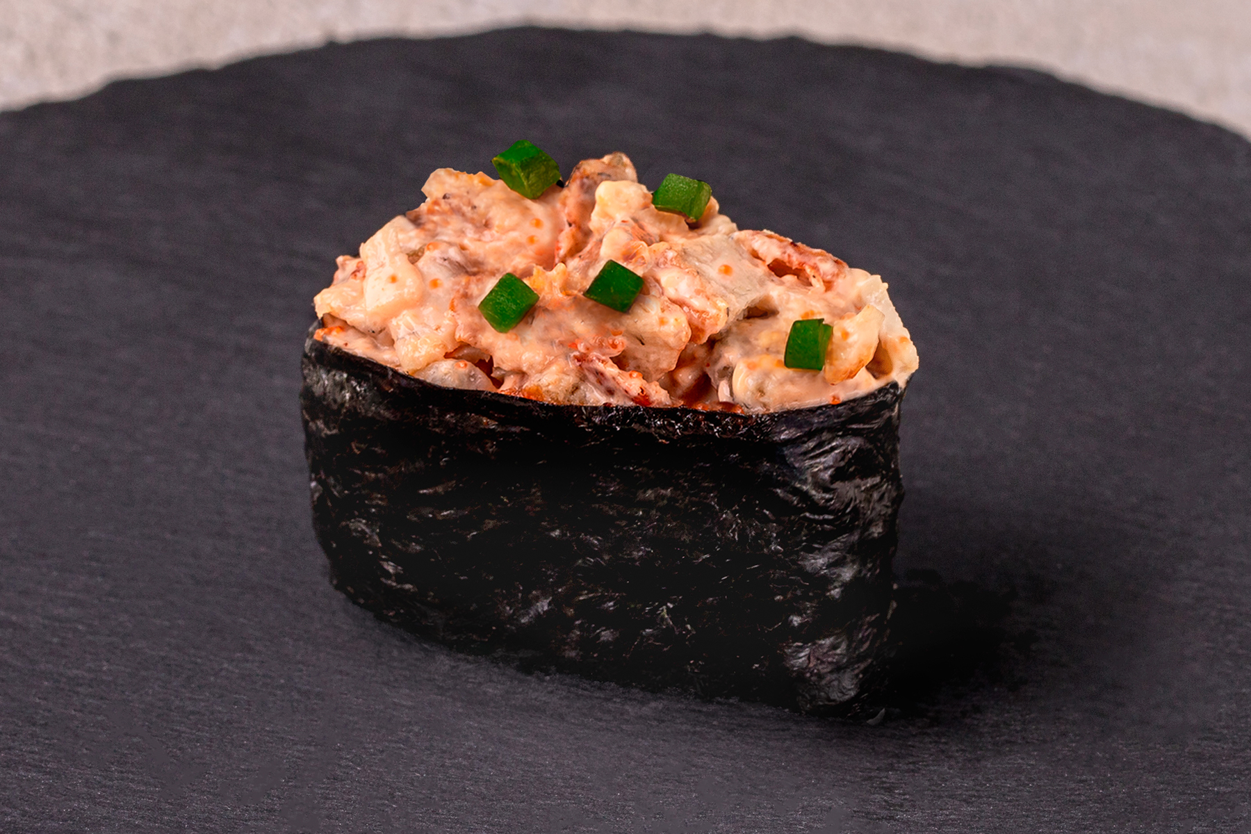 Острые суши с угрем