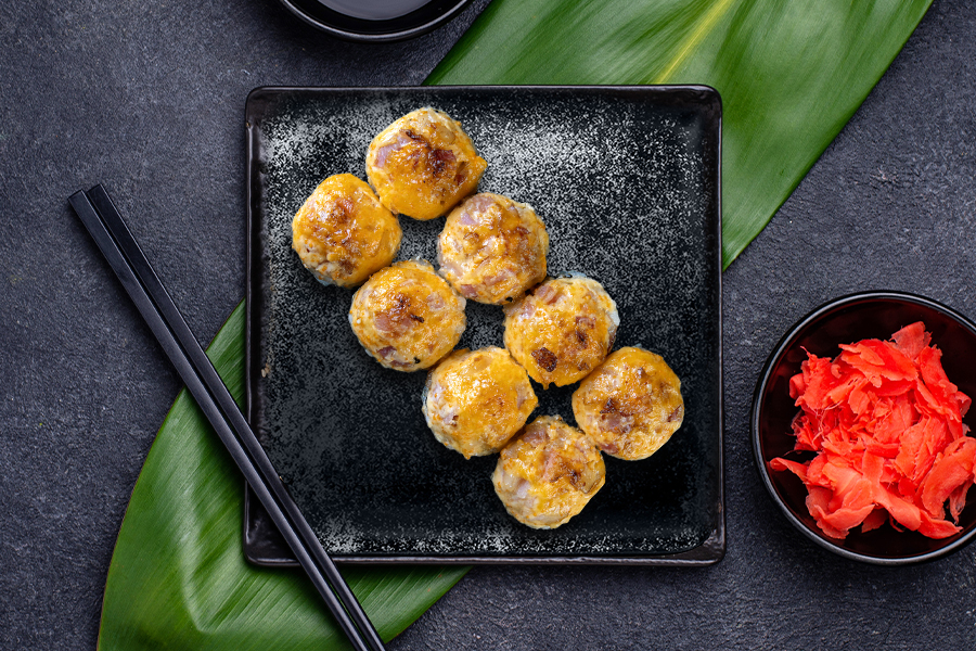 Запеченный лосось и креветка